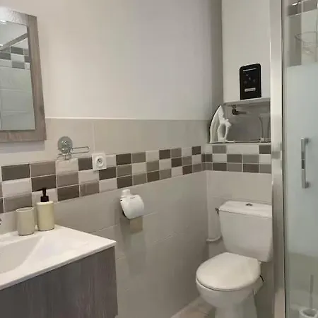Villa 12 Personnes - 4 *
